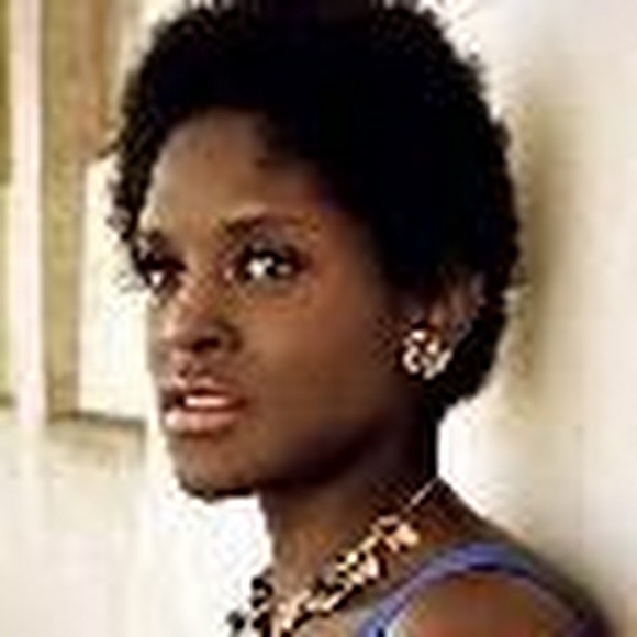 Meet your Posher, Atiya - Picture 1 of 1